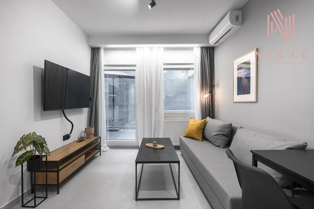 Room8, Nilie Hospitality Mgmt Thessaloniki