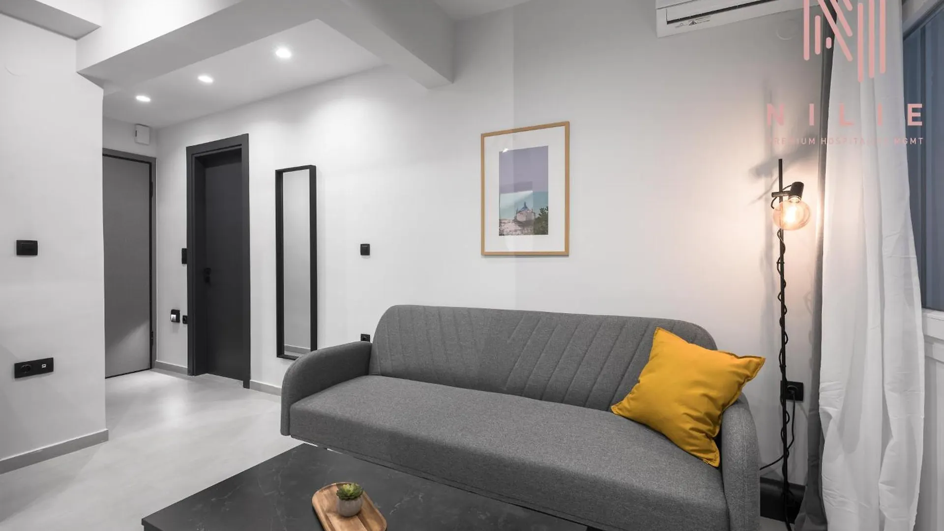 Room8, Nilie Hospitality Mgmt Salonicco