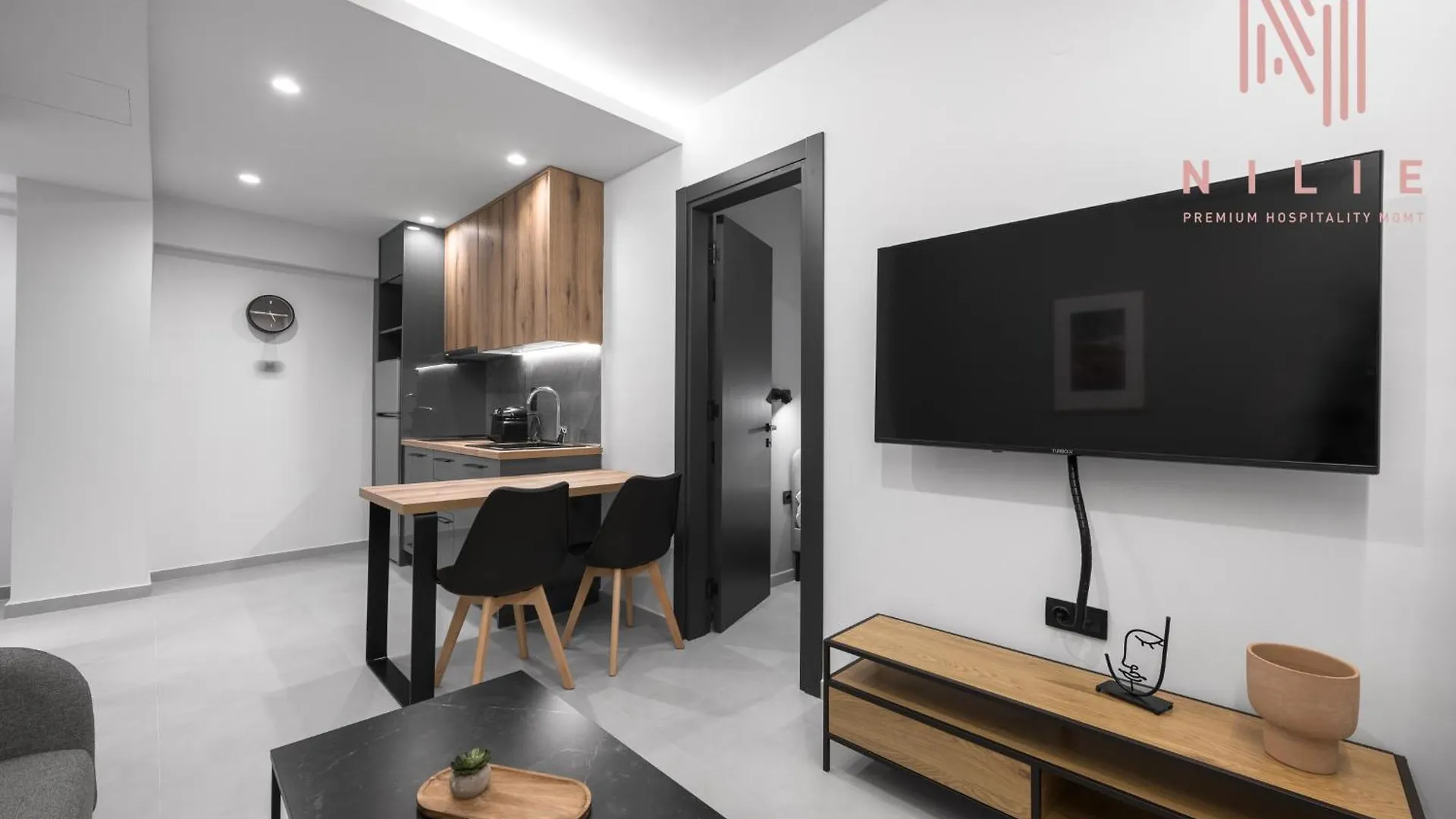 Room8, Nilie Hospitality Mgmt Thessaloniki