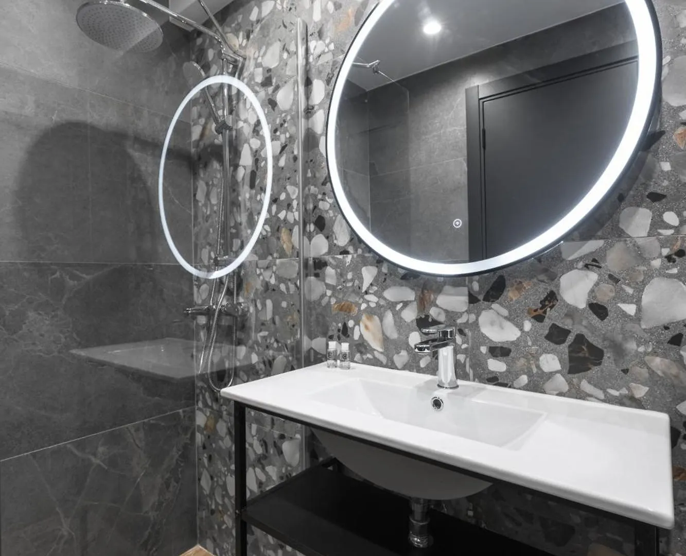 Room8, Nilie Hospitality Mgmt Thessaloniki 0*,