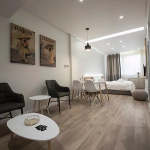  Appartamento Ornament Suites, Nilie Hospitality Mgmt